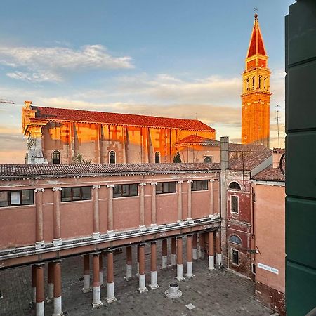 Aparthotel Palazzo Contarini Della Porta Di Ferro Venezia Esterno foto