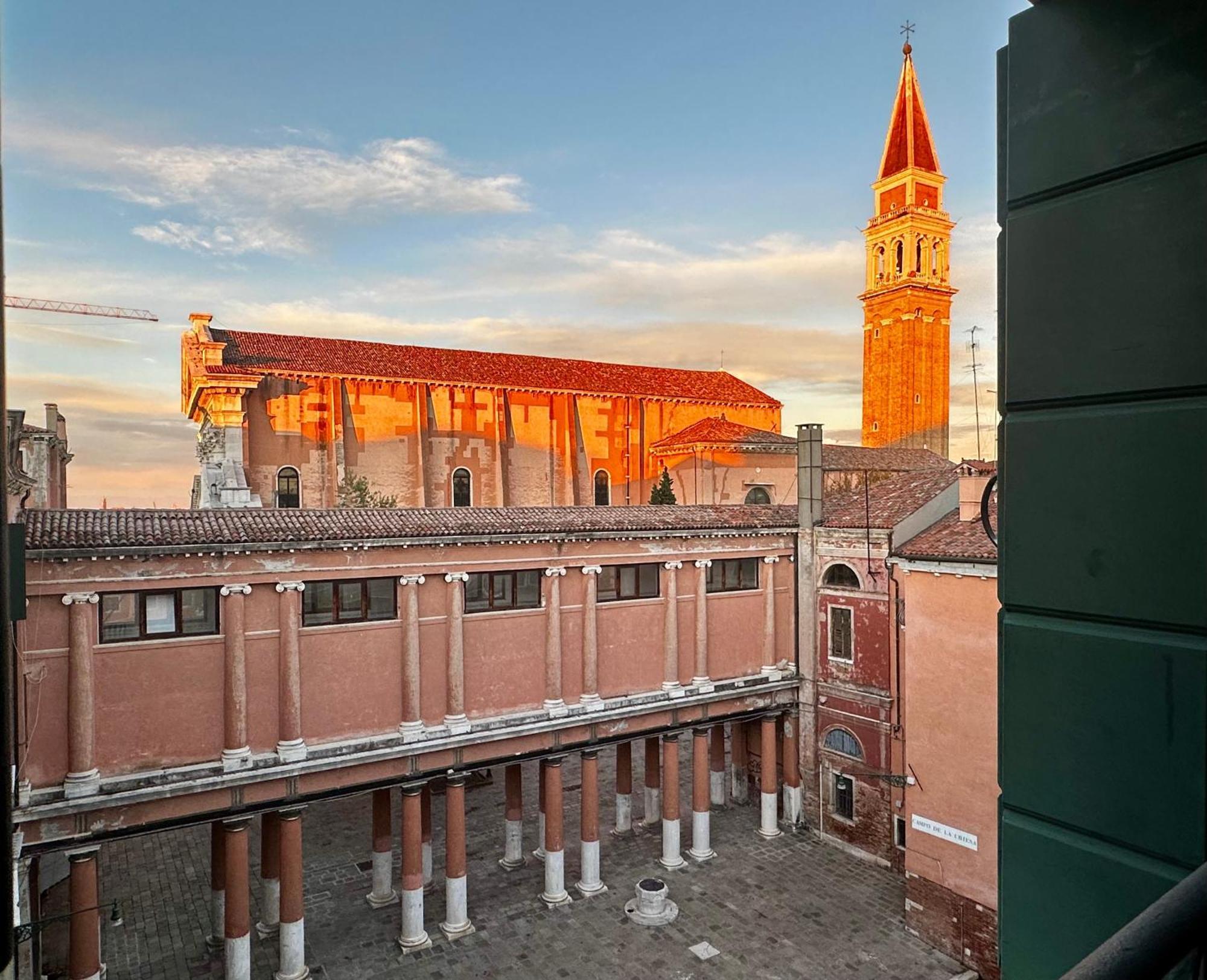 Aparthotel Palazzo Contarini Della Porta Di Ferro Venezia Esterno foto