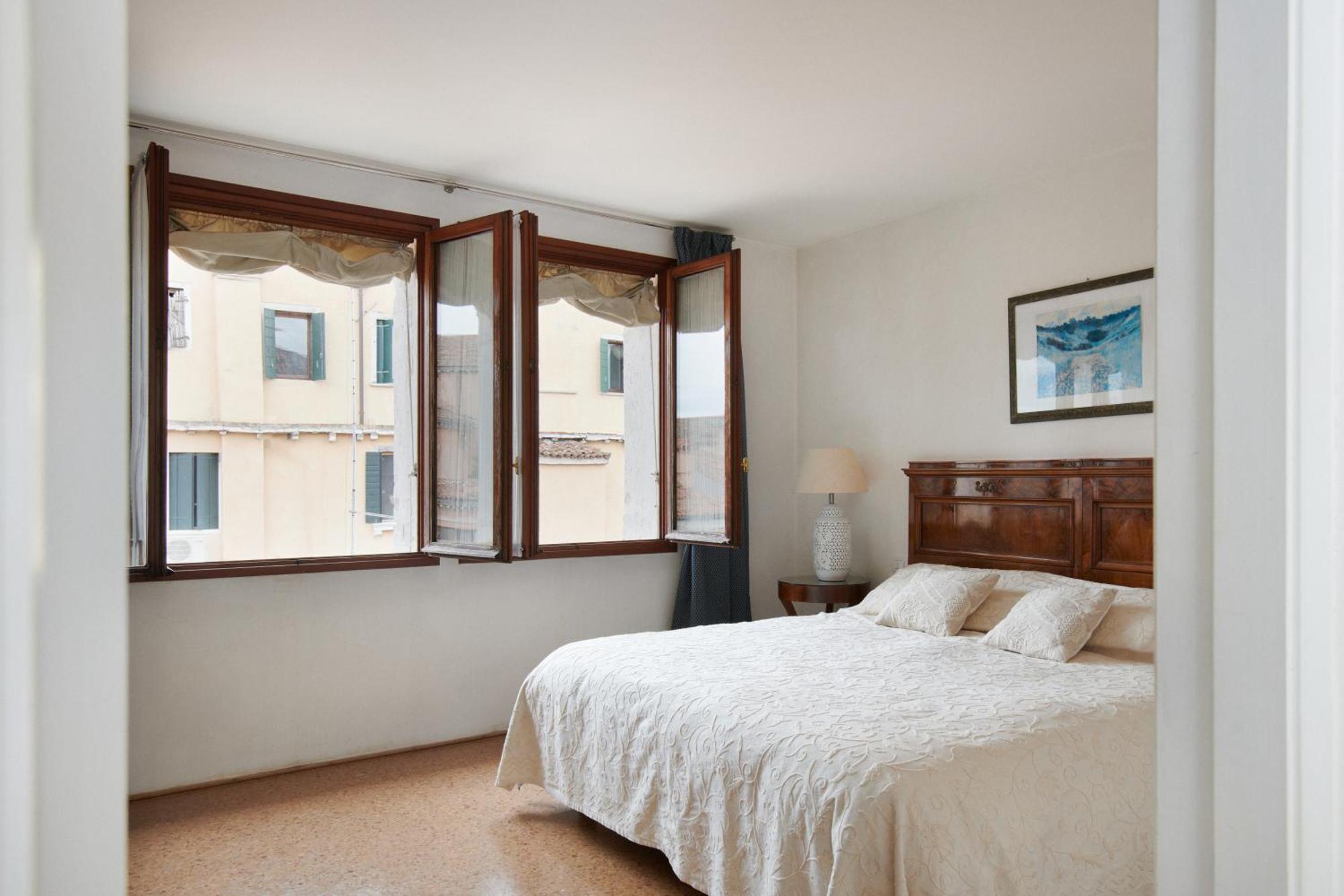 Aparthotel Palazzo Contarini Della Porta Di Ferro Venezia Esterno foto